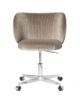 Krzesło do jadalni Rico na kółkach - Rico Dining Chair - Castors - Devoré Velvet - ferm living