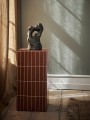 betonowy postument ​​brązowy, Ferm Living
